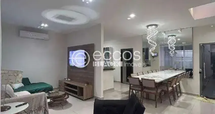 Casa à venda, 3 quartos, 3 suítes, 3 vagas, Jardim Holanda - Uberlândia/MG