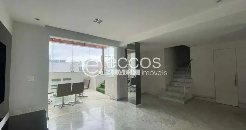 Cobertura à venda, 3 quartos, 1 suíte, 2 vagas, Funcionários - Belo Horizonte/MG