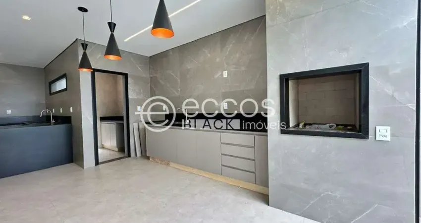 Casa 3 suítes com piscina e espaço gourmet no Grand Ville, Uberlândia