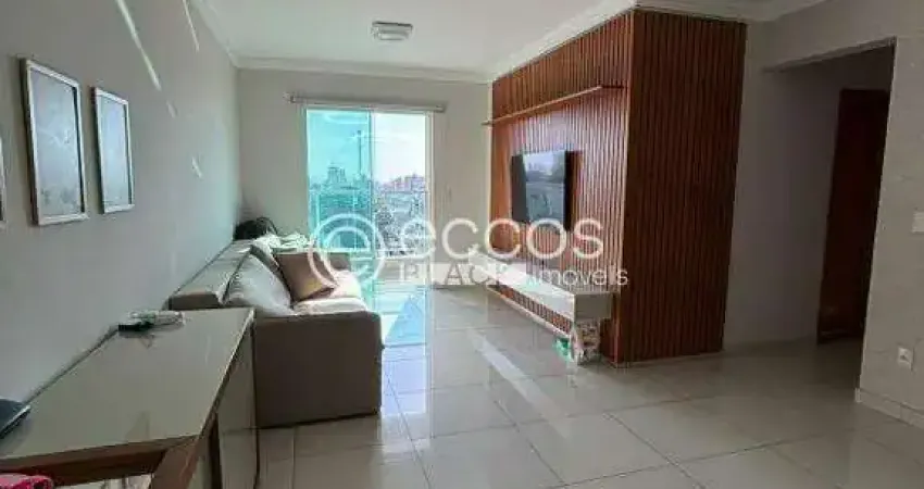Apartamento à venda, 3 quartos, 1 suíte, 2 vagas, Santa Mônica - Uberlândia/MG