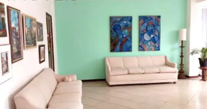 Apartamento à venda na Vitória, SSA/BA &gt; 4 Quartos (1 Suíte), Sala ampliada, Lavabo, 212m², 1 Garagem, Dependência completa, Copa/Cozinha, Vista livre
