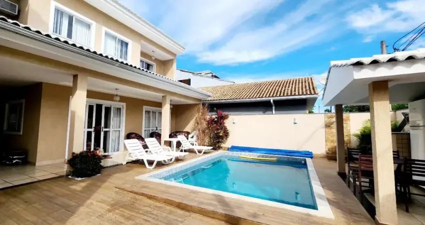 Casa para LOCAÇÃO - Moderna com Piscina e Área Gourmet em Condomínio Fechado – 5 Quartos e Suíte Master com Hidro!-TAQUARA
