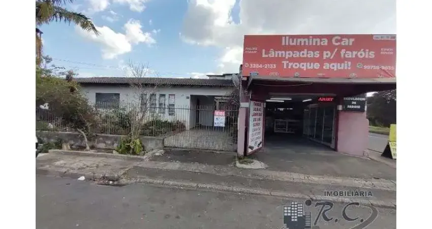 Casa à venda na Rua Sílvia Maria Lacerda, 42, Sítio Cercado, Curitiba