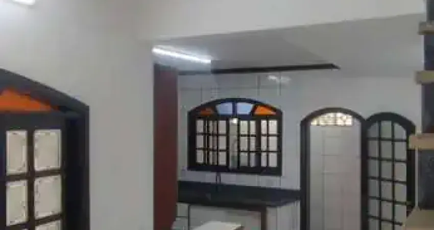 Sobrado para Venda em São Vicente, Vila Valença, 2 dormitórios, 2 banheiros, 1 vaga