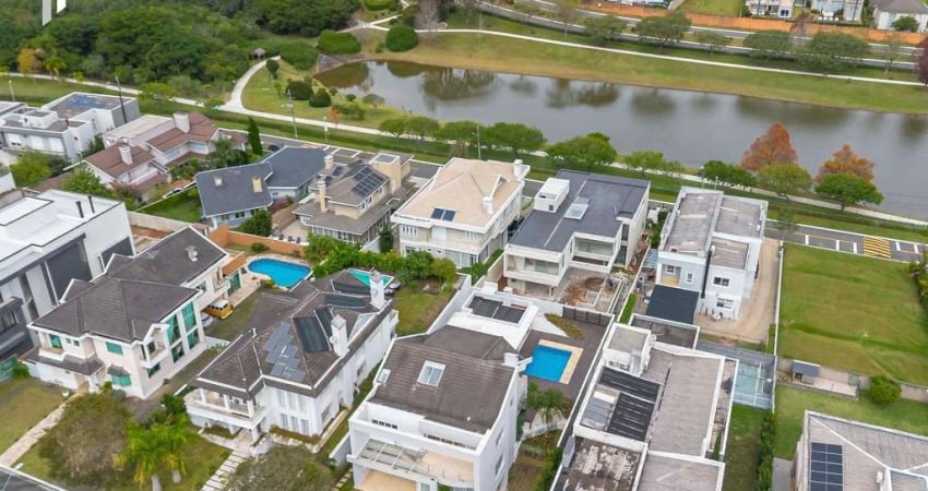 Casa à venda 4 dorm, 4 vagas e piscina no Alphaville Graciosa, PINHAIS - PR
