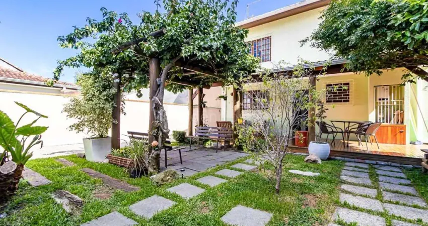 Casa 5 qts, 244m2 6 vagas e quintal gourmet em pinhais. viva com conforto