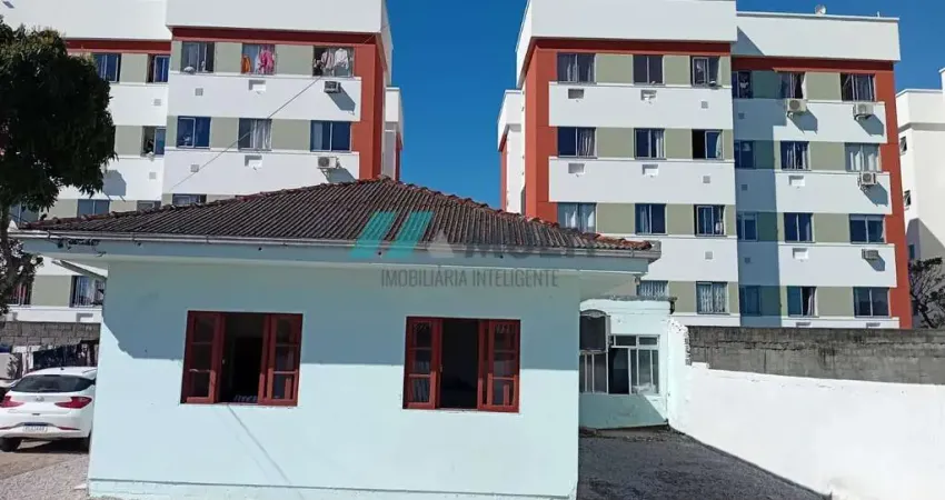Casa com 2 quartos à venda na Rua São Pedro, 100, Morro da Bina, Biguaçu