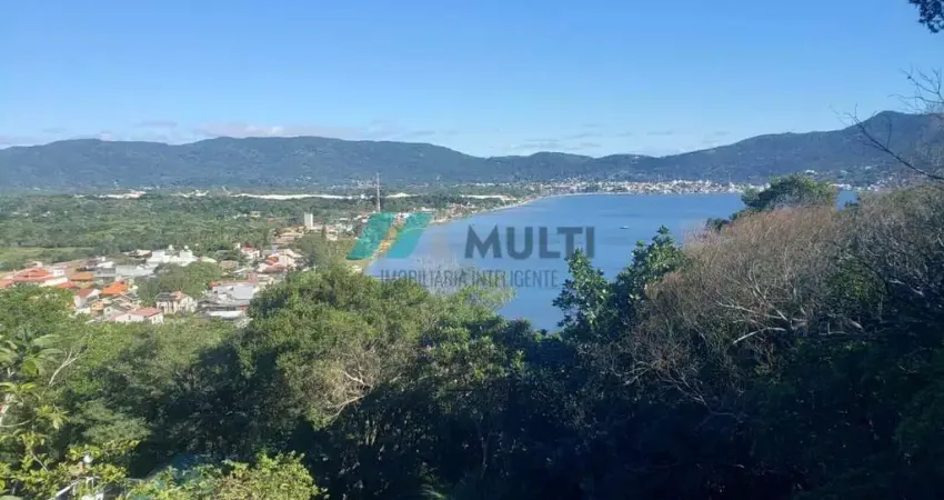 Casa com 3 quartos à venda na Rodovia Jornalista Manoel de Menezes, Barra da Lagoa, Florianópolis