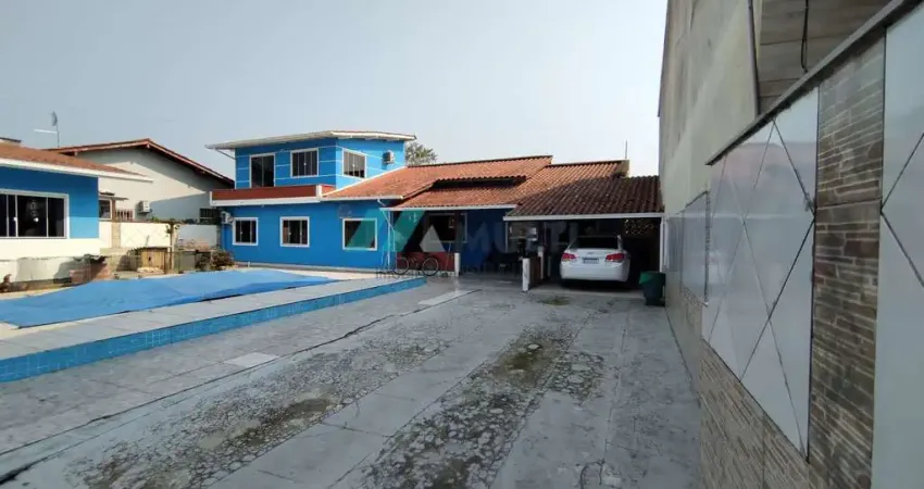 Casa com 4 quartos à venda na Rua Sargento Aristides Josué, 100, Praia João Rosa, Biguaçu