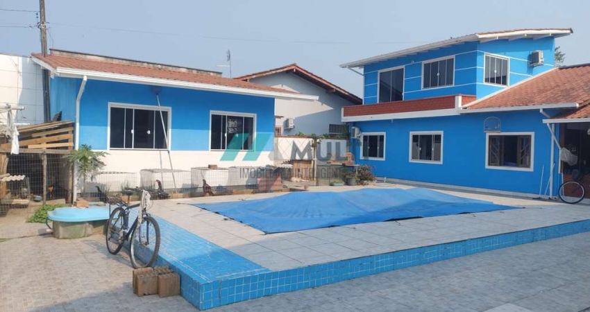 Casa à venda no bairro Praia João Rosa - Biguaçu/SC