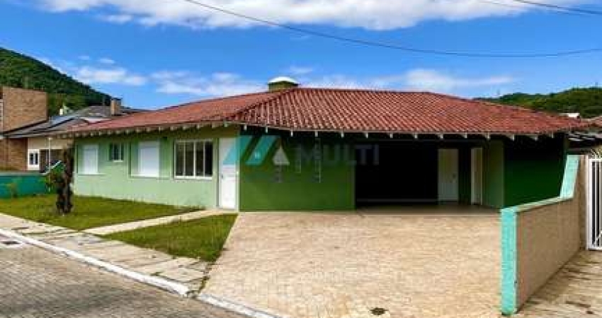 Casa à venda no bairro Parque São Jorge - Florianópolis/SC