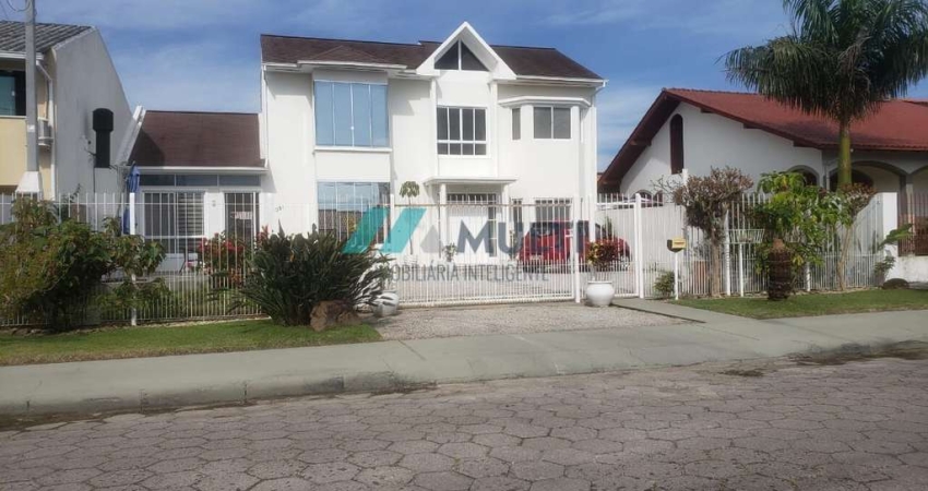 Casa com 5 quartos à venda na Avenida das Pitangueiras, 100, Daniela, Florianópolis