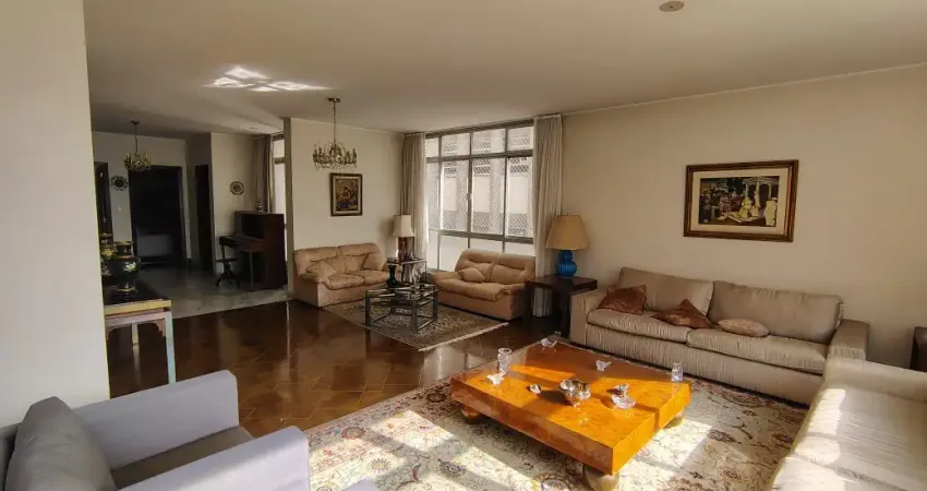 Ótimo apartamento vintage à venda no paraíso com 267m² sendo 3 quartos e 2 vagas