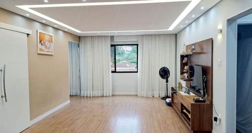 Apartamento À VENDA, com 2 dormitórios + dependência completa, no Marapé