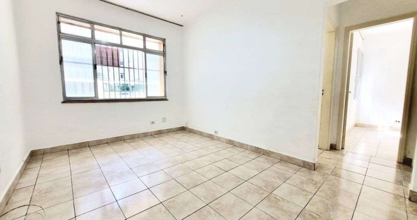 Apartamento térreo na quadra da praia com 2 dormitórios, Á VENDA no boqueirão,