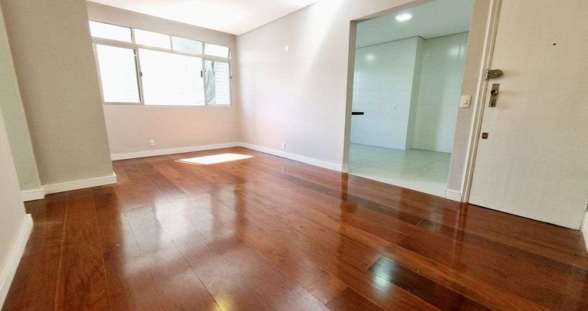 Apartamento com 2 dormitórios e dependência completa, À VENDA, no Campo grande