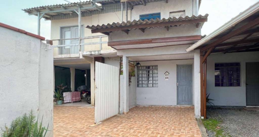 Casa com 2 kitnets no bairro Cordeiros em Itajaí