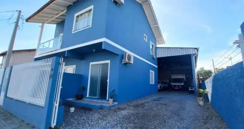 Casa com galpão + sala comercial no bairro São Vicente em Itajaí