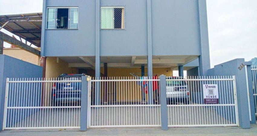 Apartamento mobiliado com 2 dormitórios no bairro Espinheiros em Itajaí