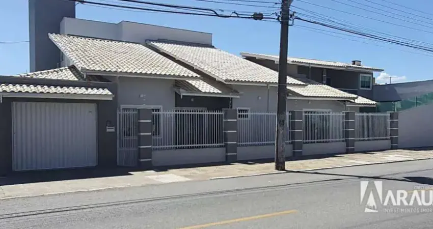 Casa mobiliada com 2 dormitórios no bairro Cordeiros em Itajaí
