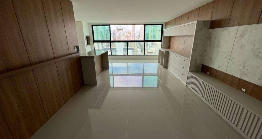 Apartamento com 3 suítes no Centro de Balneário Camboriú
