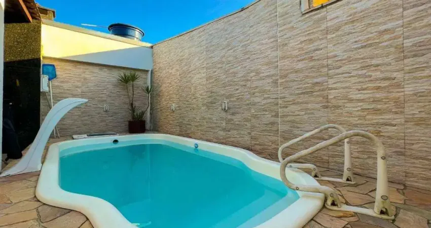 Casa com piscina e 4 dormitórios no bairro cordeiros  em itajaí