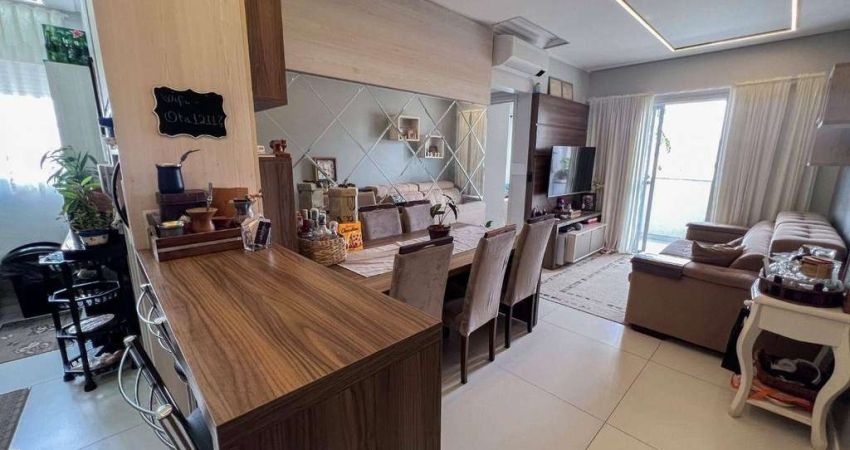 Apartamento semi-mobiliado com 2 dormitórios no bairro Cordeiros em Itajaí