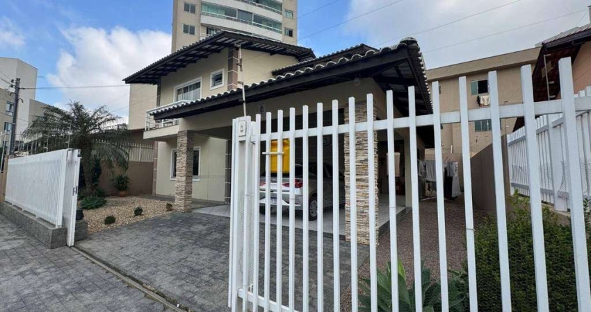 Sobrado com 1 suíte e 1 dormitório no Centro de Itajaí