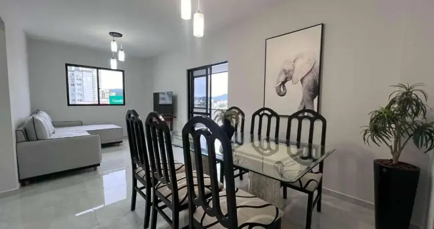 Apartamento com 1 suíte e 2 dormitórios no Centro de Balneário Camboriú