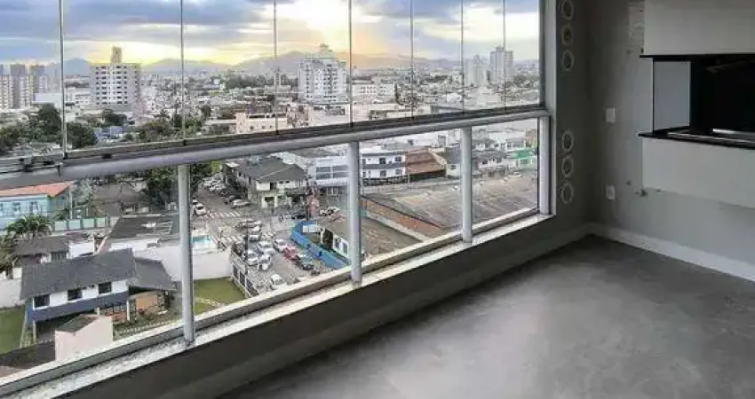 Apartamento com 1 suíte e 1 dormitório no bairro São Judas em Itajaí