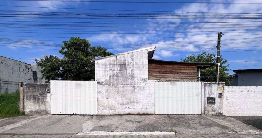 Terreno com 240 m² no bairro Espinheiros em Itajaí