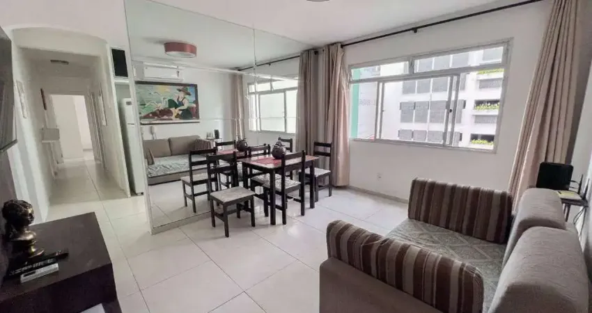 Apartamento mobiliado quadra mar com 2 dormitórios no Centro de Balneário Camboriú
