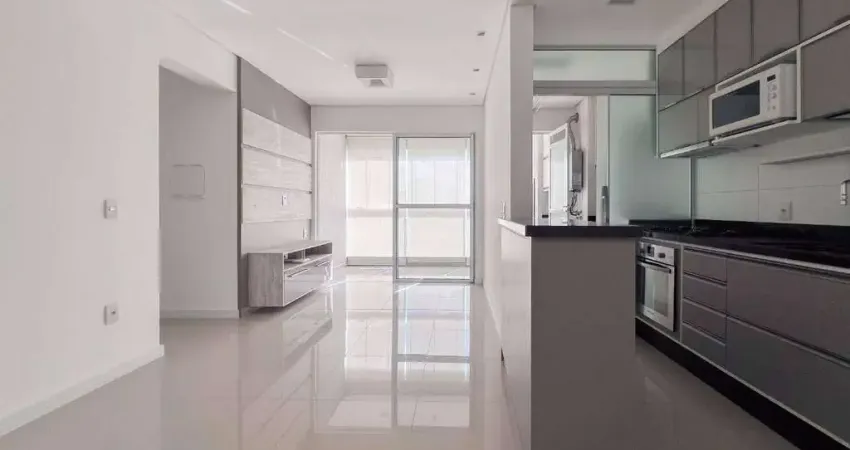 Apartamento semi mobiliado com 2 suítes no bairro Dom Bosco em Itajaí