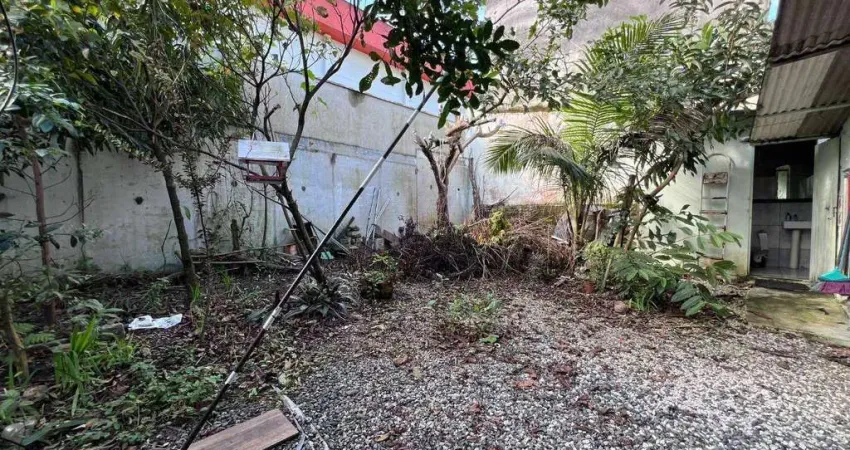 Terreno com casa de alvenaria à venda no bairro  fazenda em itajaí