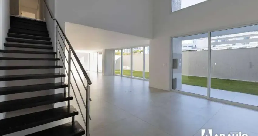 Apartamento duplex com 3 dormitórios à venda na praia brava em itajaí