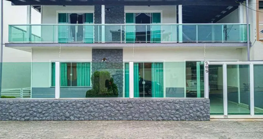 Sobrado com suíte + 2 dormitórios à venda no bairro cordeiros em itajaí