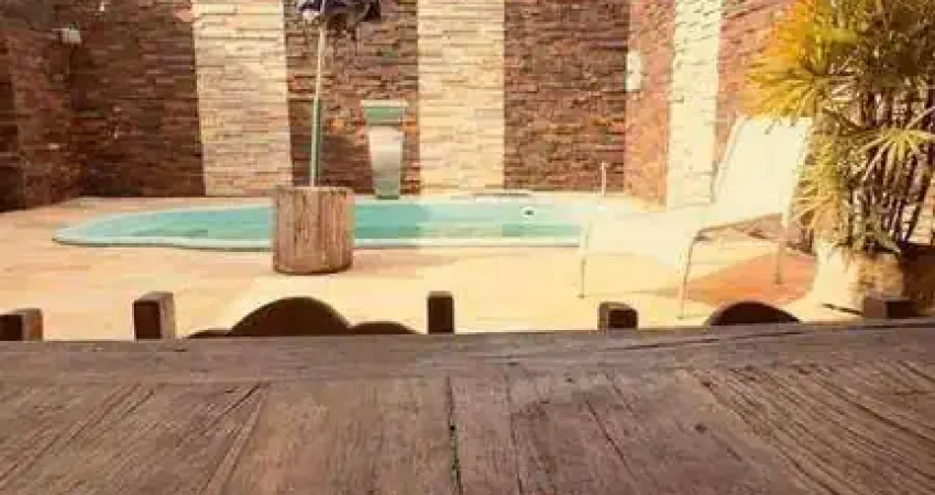 Casa com piscina e  2 dormitórios à venda no bairro cordeiros em  itajaí