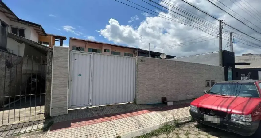 Casa com piscina e 2 suítes + 1 dormitório no bairro São Judas em Itajaí