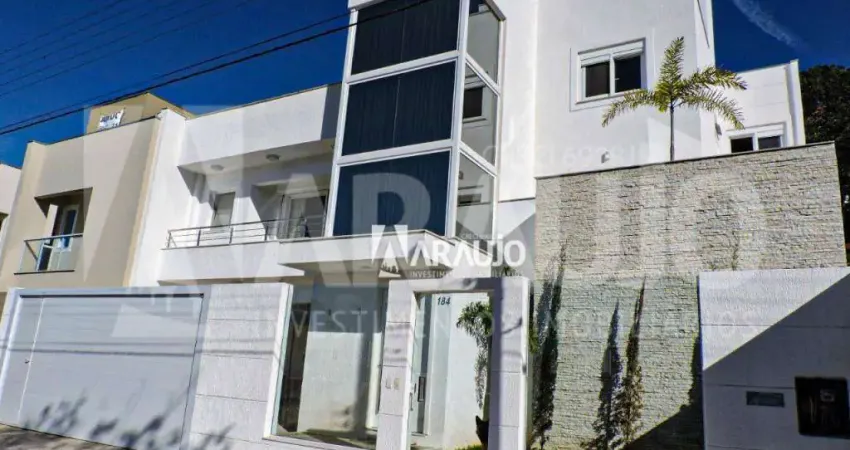 Casa com 1 suíte master e 4 demi-suítes na Praia dos Amores em Balneário Camboriú