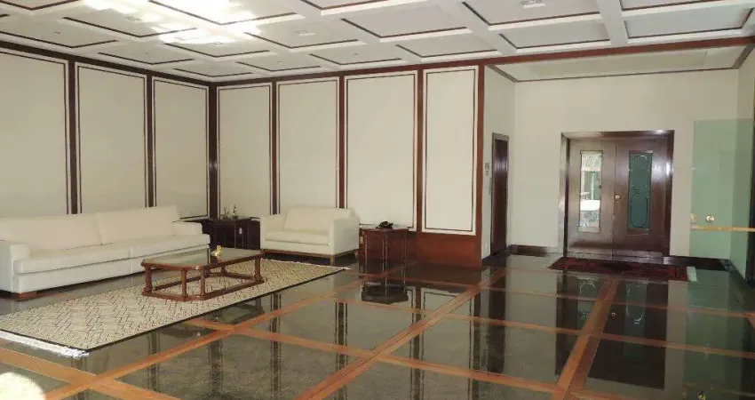 Apartamento com 4 quartos para alugar no Cambuí, Campinas