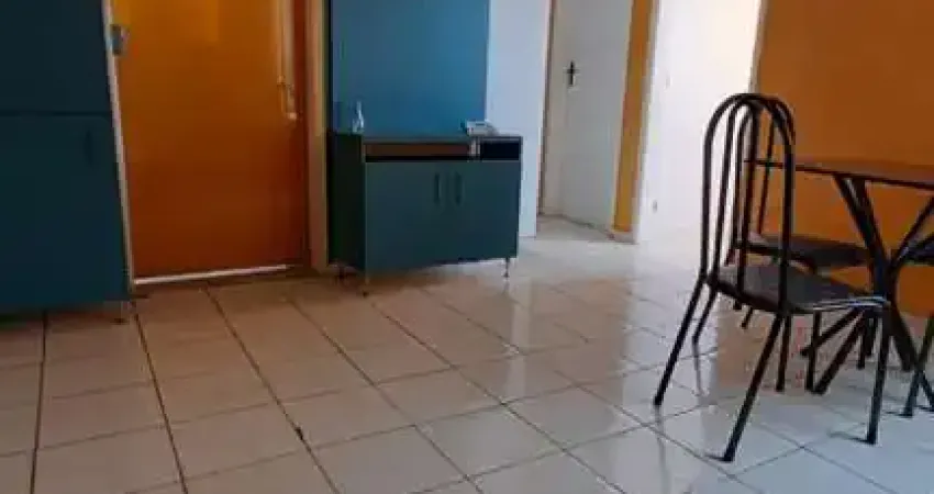 APARTAMENTO MOBILIADO COM 02 QUARTOS