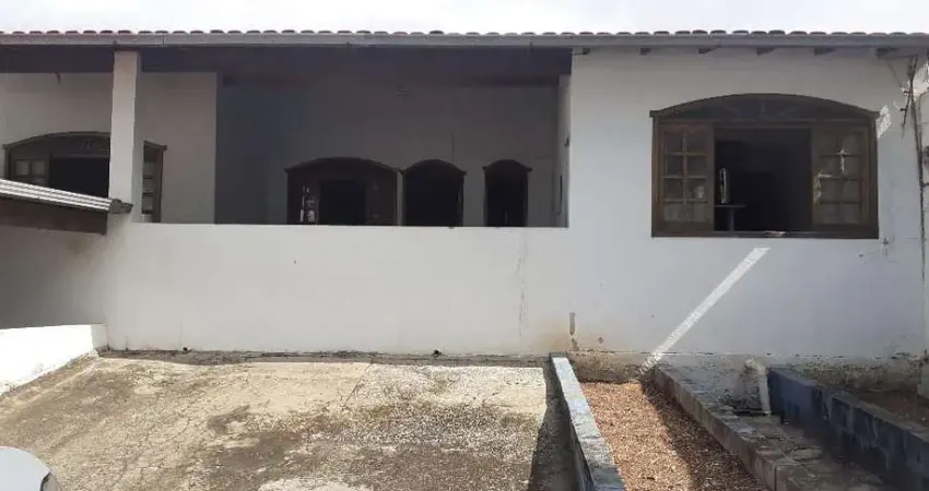 Casa de 02 quartos