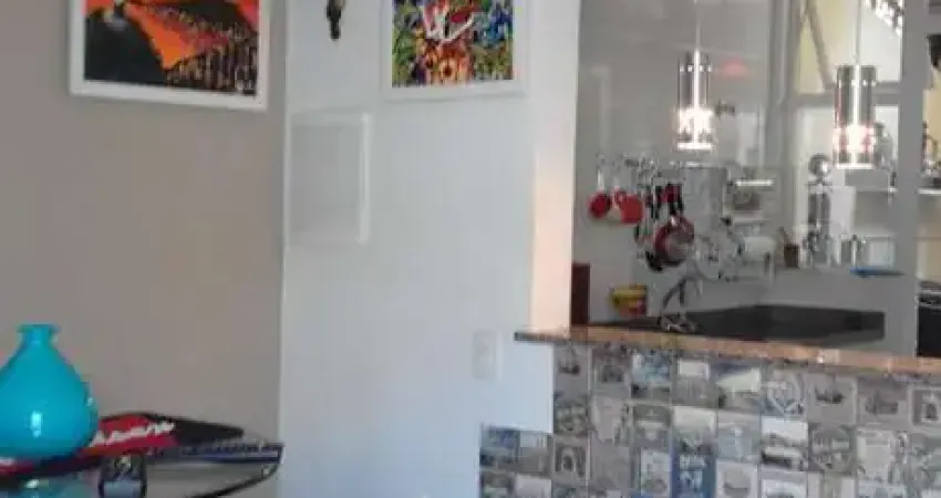 Casa em condomínio no centro da cidade!!!