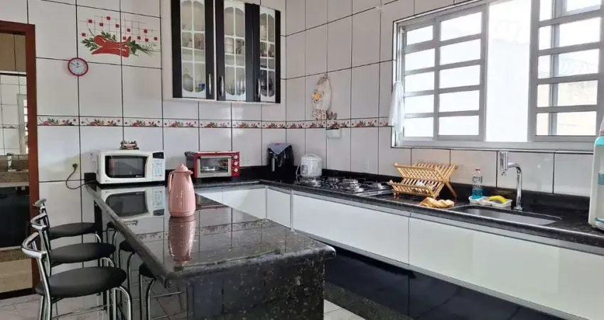 Casa com 3 quartos à venda no Guanabara, Betim 