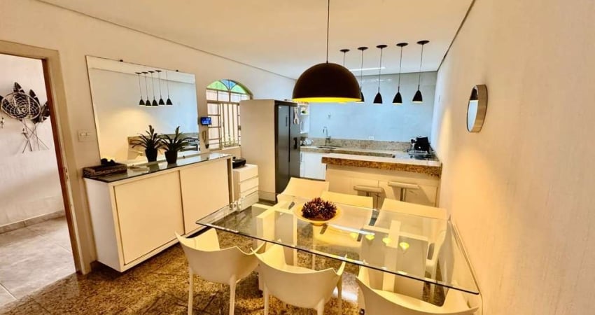 Excelente Casa à Venda no Bairro Salgado Filho &amp;#150; Conforto e Lazer para Sua Família! 04 quartos, sendo 01 suíte 03 banheiros.