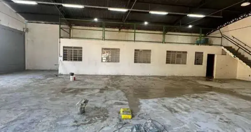 Barracão / Galpão / Depósito com 3 salas para alugar no Centro, Betim