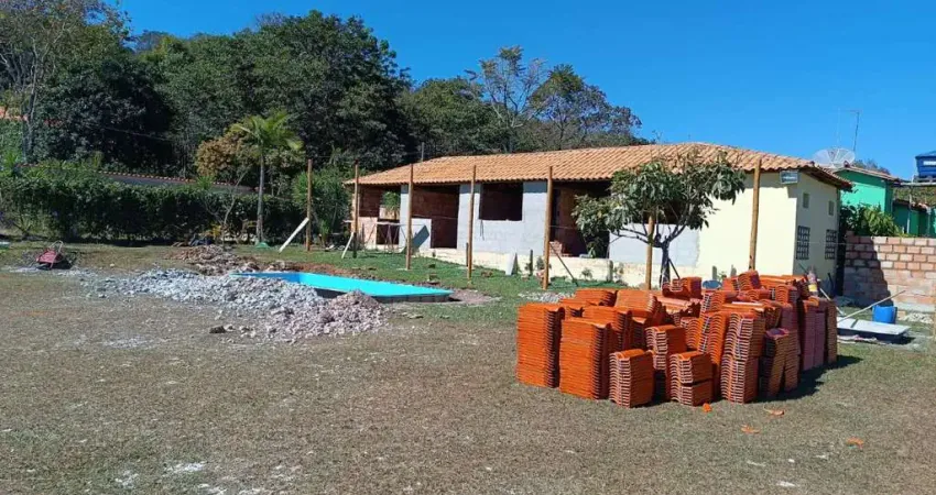 Sítio à venda em esmeraldas mg 1.500m² com estrutura de lazer e grande potencial