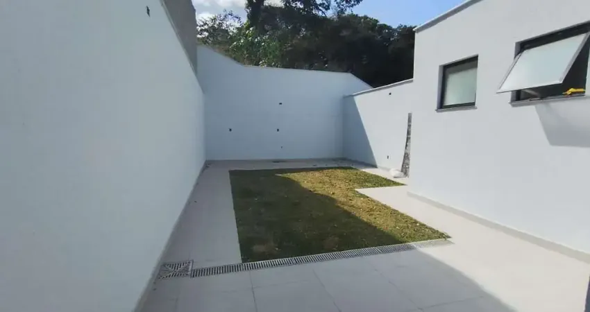 Casa com 3 quartos à venda no Europa, Contagem 