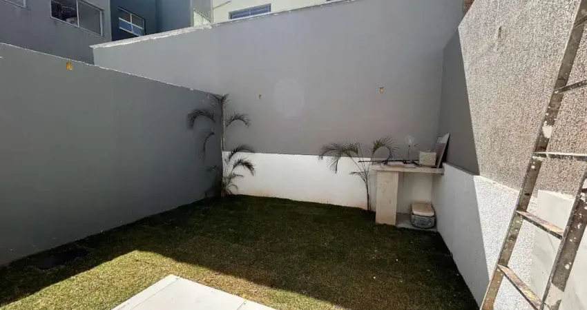 Casa com 3 quartos à venda no Cabral, Contagem 