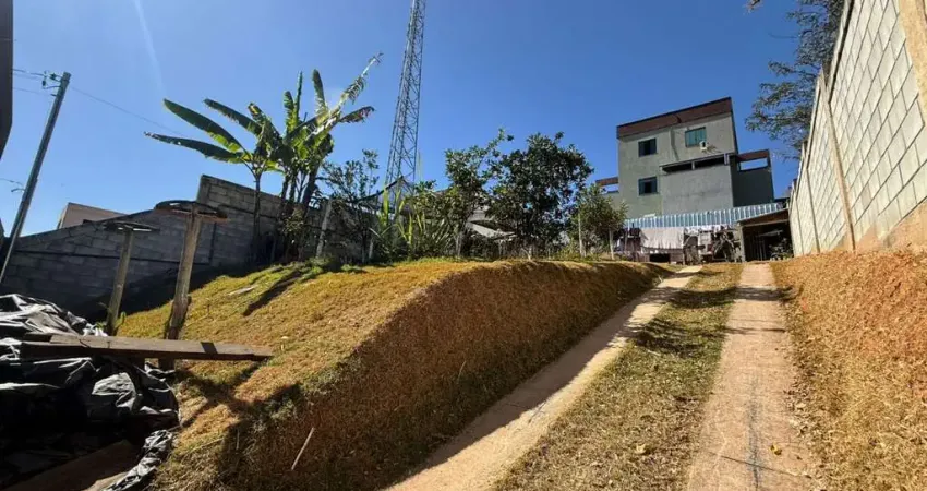 Terreno à venda no Cabral, Contagem